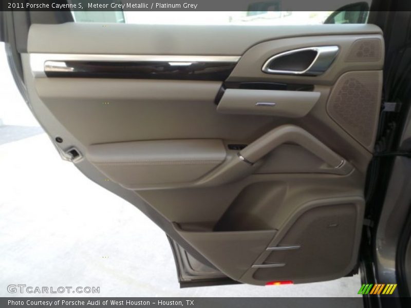 Meteor Grey Metallic / Platinum Grey 2011 Porsche Cayenne S