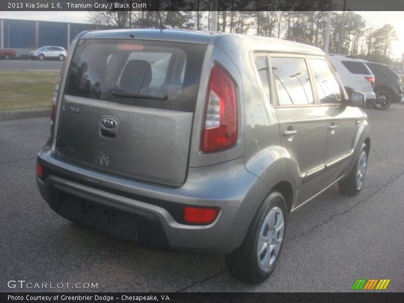 Titanium Gray / Black Cloth 2013 Kia Soul 1.6