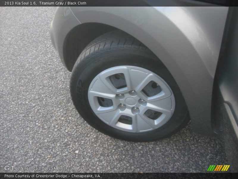 Titanium Gray / Black Cloth 2013 Kia Soul 1.6