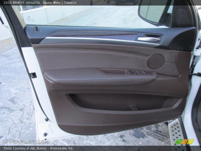 Alpine White / Tobacco 2010 BMW X5 xDrive30i