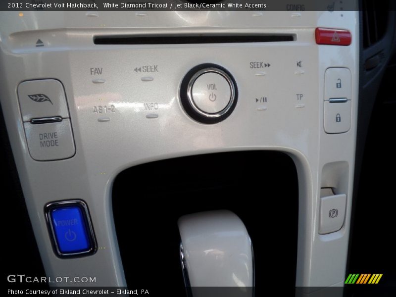 White Diamond Tricoat / Jet Black/Ceramic White Accents 2012 Chevrolet Volt Hatchback