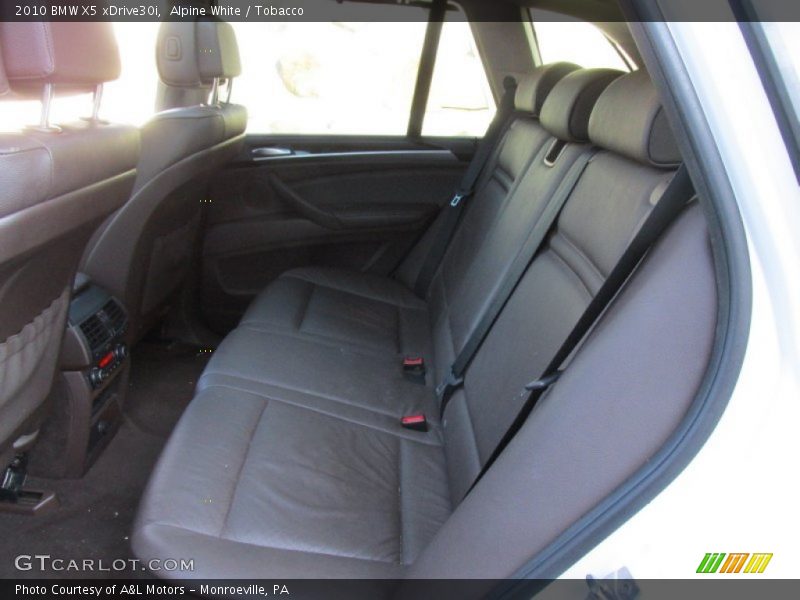 Alpine White / Tobacco 2010 BMW X5 xDrive30i