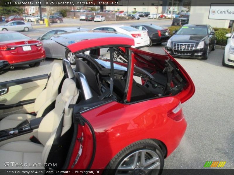 Mars Red / Sahara Beige 2015 Mercedes-Benz SLK 250 Roadster