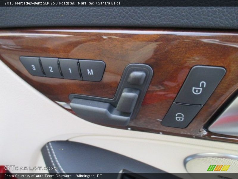 Mars Red / Sahara Beige 2015 Mercedes-Benz SLK 250 Roadster
