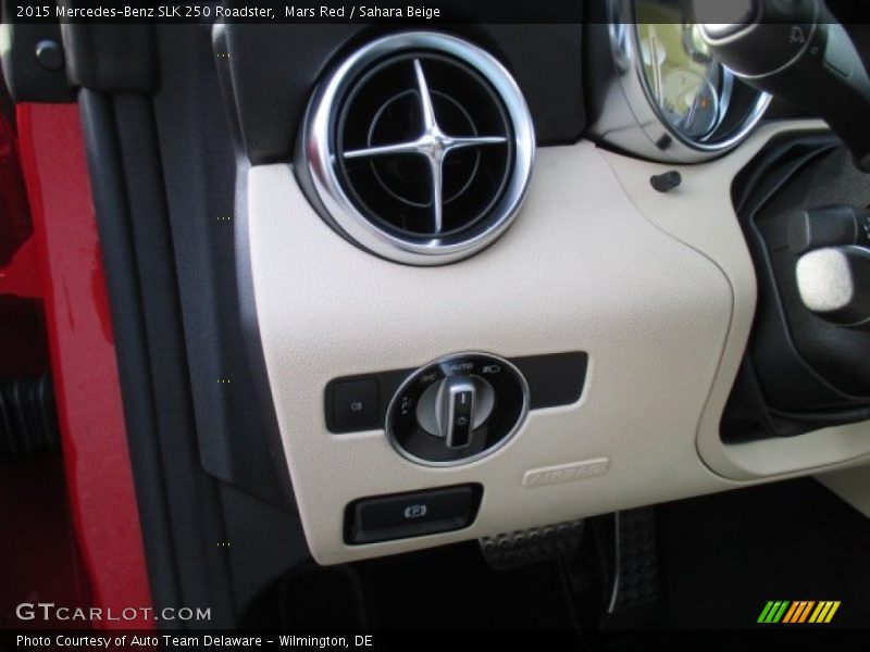 Mars Red / Sahara Beige 2015 Mercedes-Benz SLK 250 Roadster