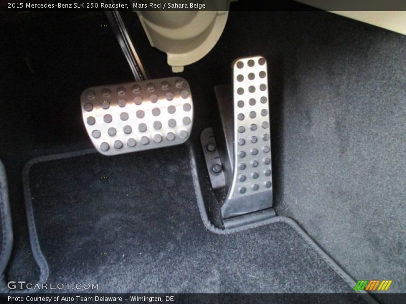 Mars Red / Sahara Beige 2015 Mercedes-Benz SLK 250 Roadster