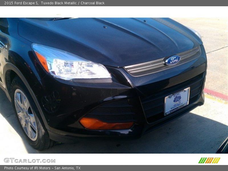 Tuxedo Black Metallic / Charcoal Black 2015 Ford Escape S