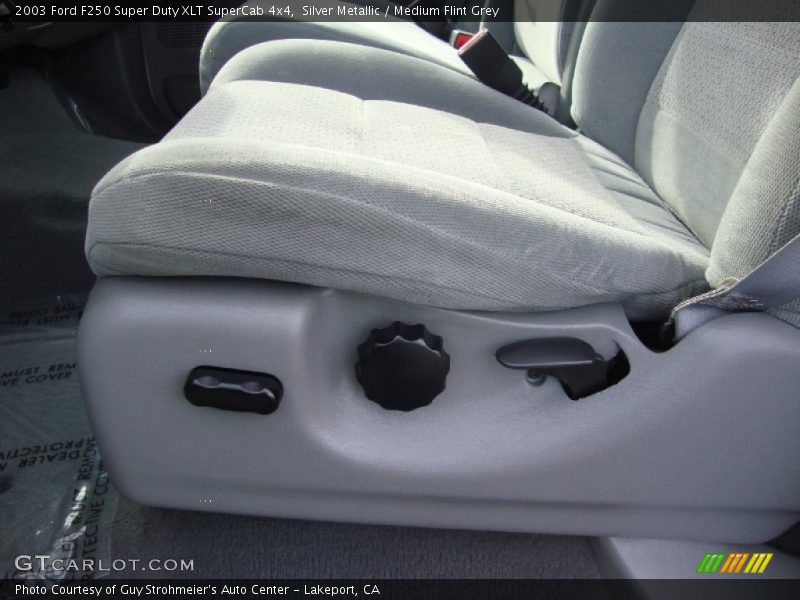 Silver Metallic / Medium Flint Grey 2003 Ford F250 Super Duty XLT SuperCab 4x4