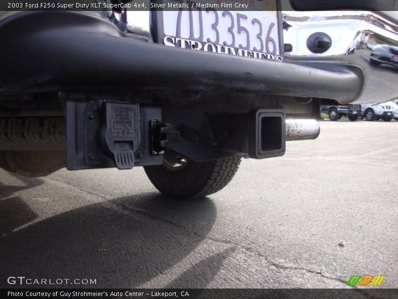 Silver Metallic / Medium Flint Grey 2003 Ford F250 Super Duty XLT SuperCab 4x4