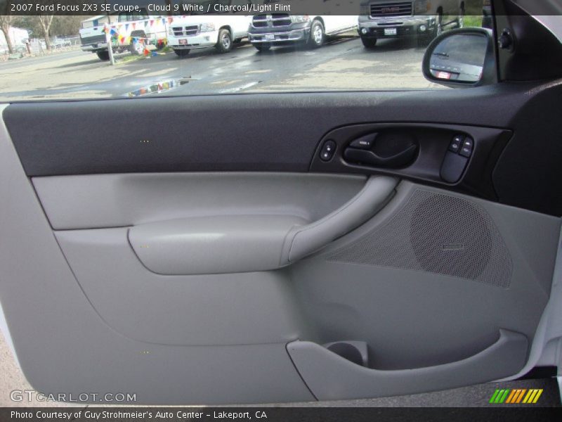 Cloud 9 White / Charcoal/Light Flint 2007 Ford Focus ZX3 SE Coupe