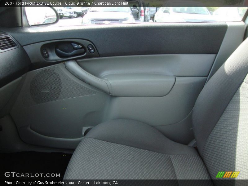 Cloud 9 White / Charcoal/Light Flint 2007 Ford Focus ZX3 SE Coupe