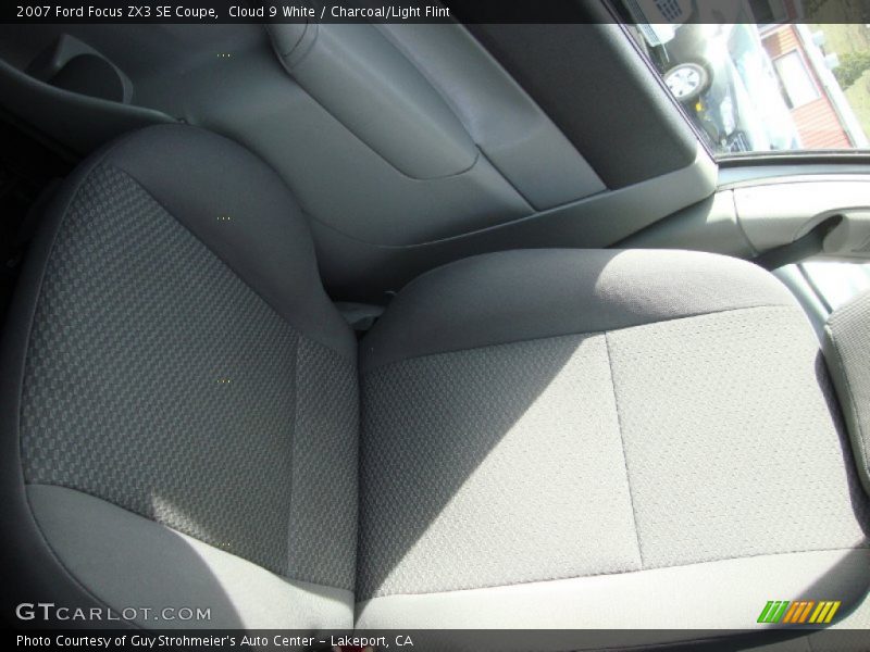 Cloud 9 White / Charcoal/Light Flint 2007 Ford Focus ZX3 SE Coupe