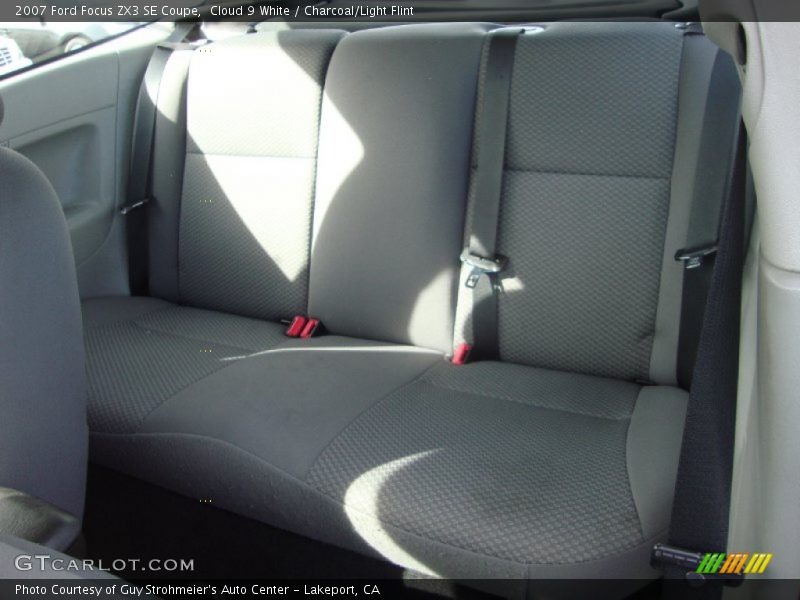 Cloud 9 White / Charcoal/Light Flint 2007 Ford Focus ZX3 SE Coupe