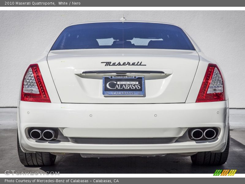 White / Nero 2010 Maserati Quattroporte