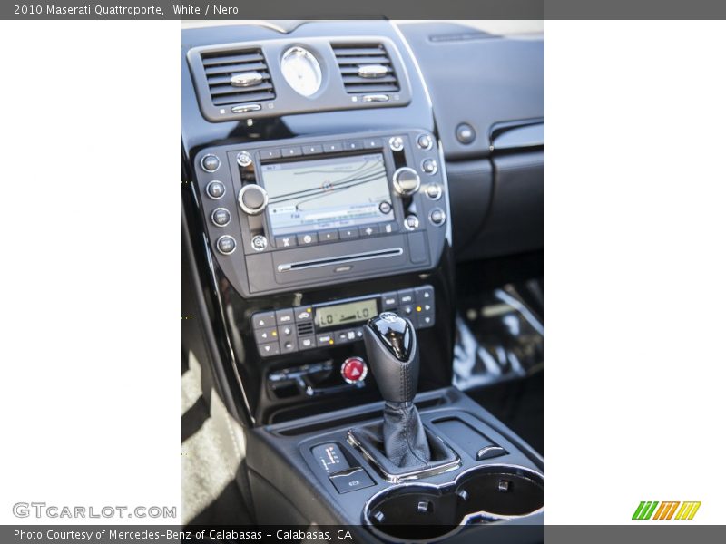 White / Nero 2010 Maserati Quattroporte