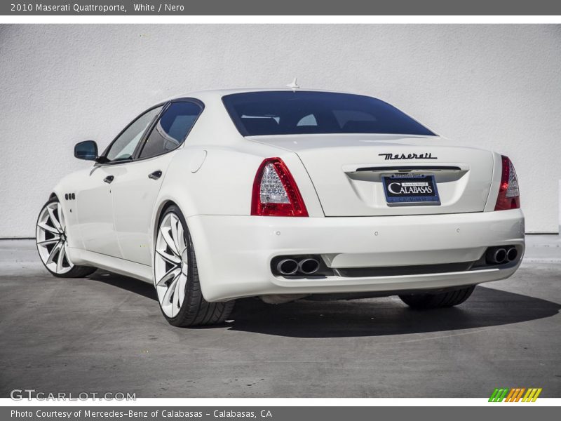 White / Nero 2010 Maserati Quattroporte