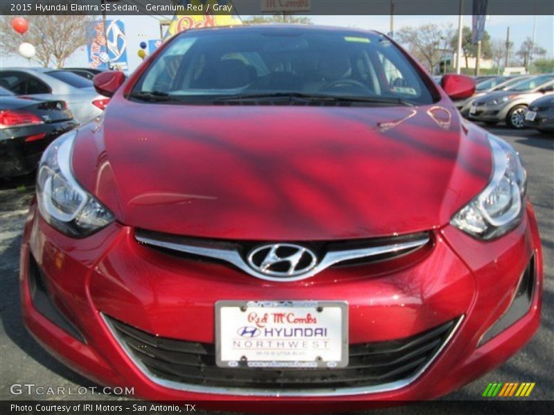 Geranium Red / Gray 2015 Hyundai Elantra SE Sedan