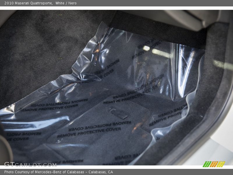 White / Nero 2010 Maserati Quattroporte