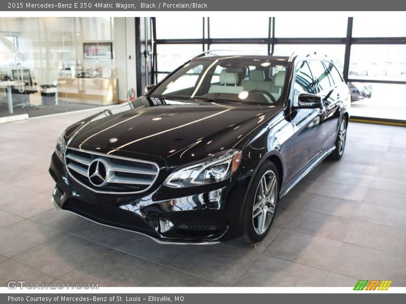 Front 3/4 View of 2015 E 350 4Matic Wagon