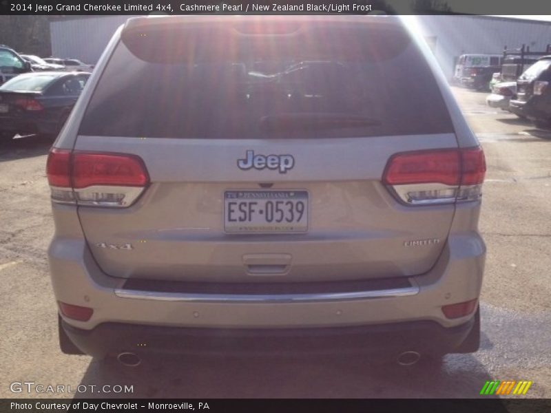 Cashmere Pearl / New Zealand Black/Light Frost 2014 Jeep Grand Cherokee Limited 4x4