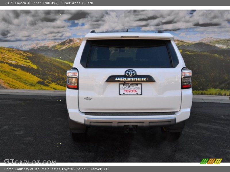 Super White / Black 2015 Toyota 4Runner Trail 4x4