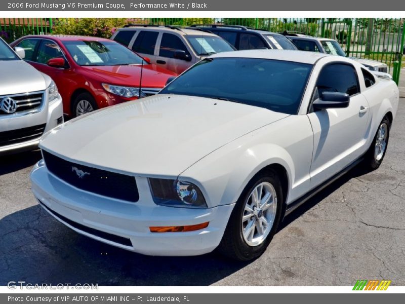 Performance White / Black 2006 Ford Mustang V6 Premium Coupe