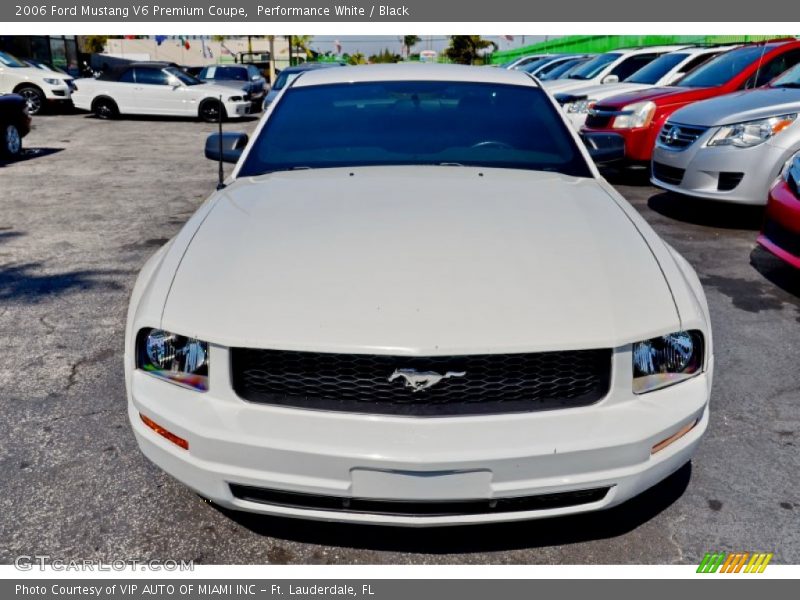 Performance White / Black 2006 Ford Mustang V6 Premium Coupe