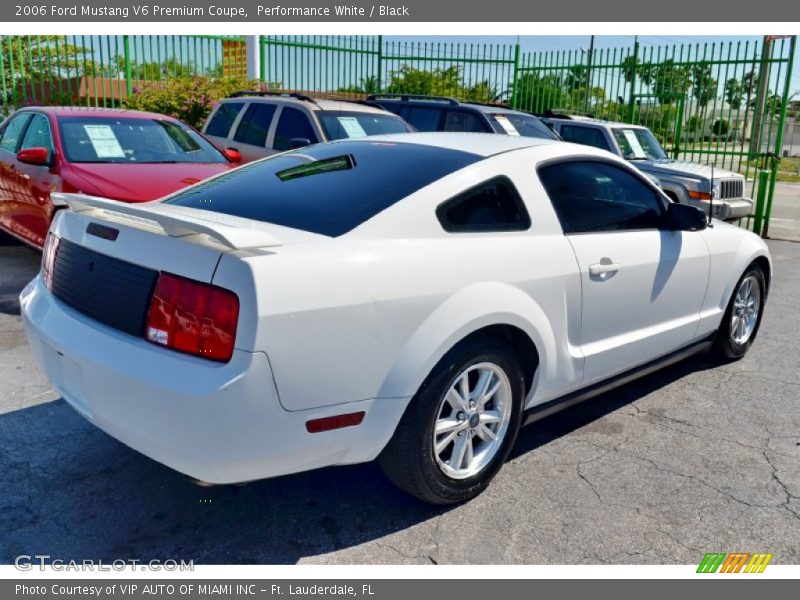 Performance White / Black 2006 Ford Mustang V6 Premium Coupe