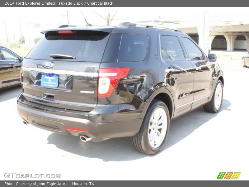 Tuxedo Black / Charcoal Black 2014 Ford Explorer Limited