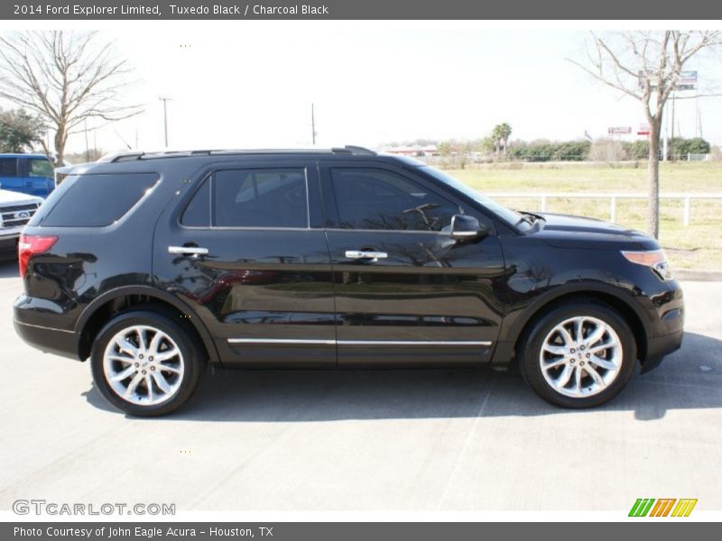 Tuxedo Black / Charcoal Black 2014 Ford Explorer Limited