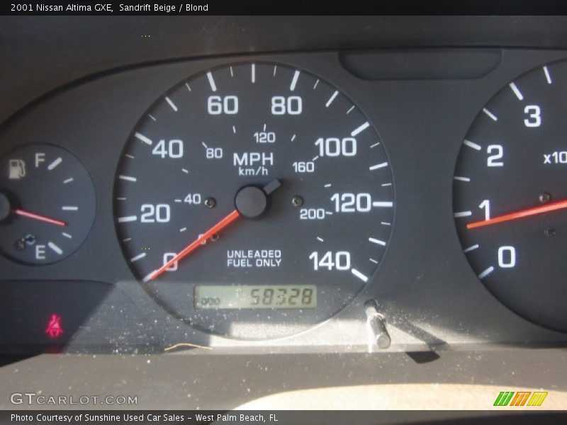 Sandrift Beige / Blond 2001 Nissan Altima GXE