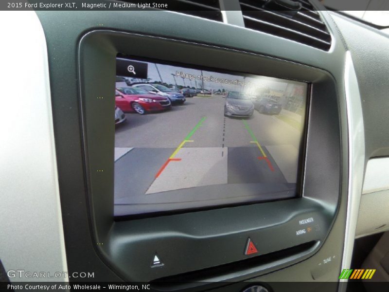 Magnetic / Medium Light Stone 2015 Ford Explorer XLT
