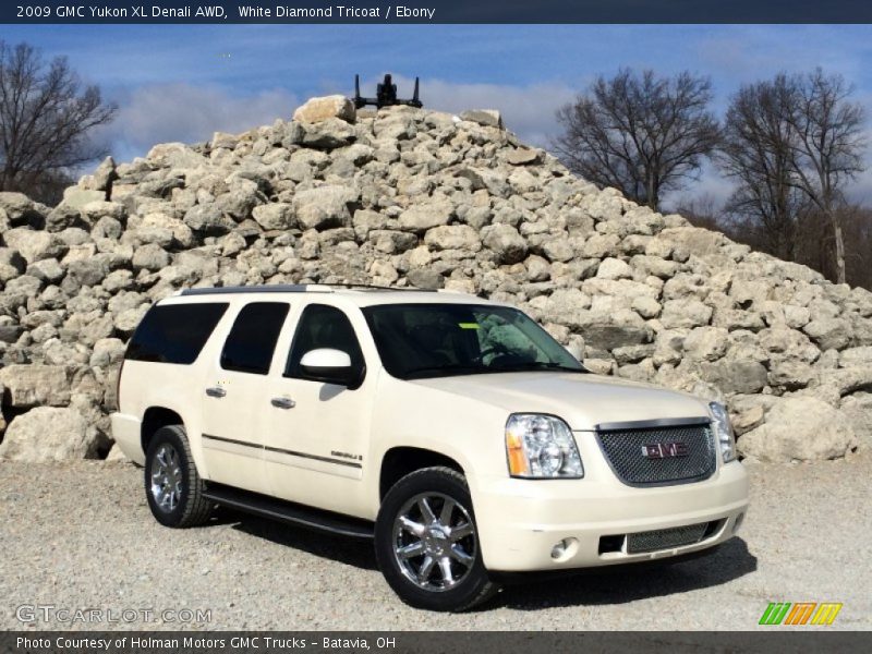 White Diamond Tricoat / Ebony 2009 GMC Yukon XL Denali AWD