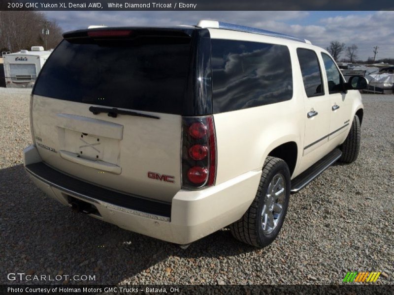 White Diamond Tricoat / Ebony 2009 GMC Yukon XL Denali AWD