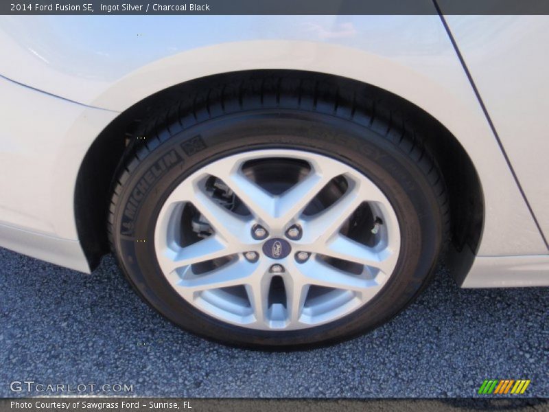 Ingot Silver / Charcoal Black 2014 Ford Fusion SE