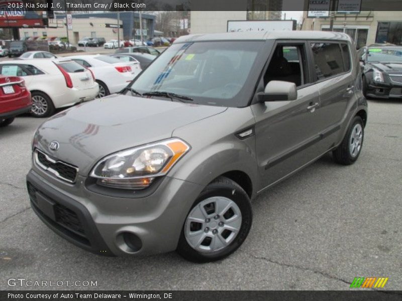 Titanium Gray / Black Cloth 2013 Kia Soul 1.6