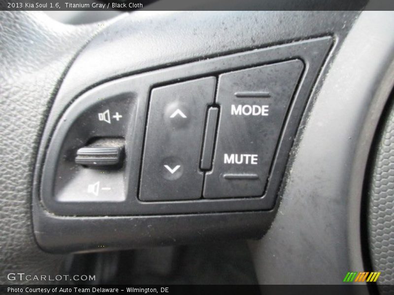 Titanium Gray / Black Cloth 2013 Kia Soul 1.6