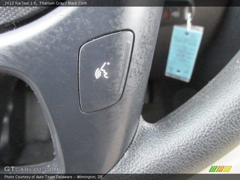 Titanium Gray / Black Cloth 2013 Kia Soul 1.6