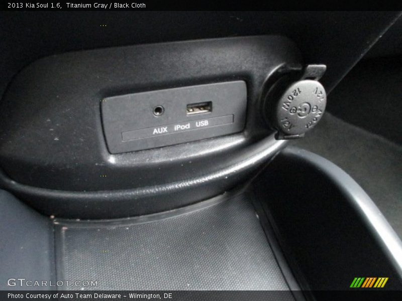 Titanium Gray / Black Cloth 2013 Kia Soul 1.6