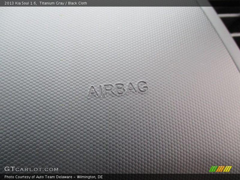 Titanium Gray / Black Cloth 2013 Kia Soul 1.6