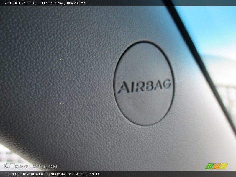 Titanium Gray / Black Cloth 2013 Kia Soul 1.6