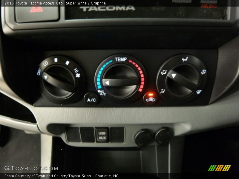 Super White / Graphite 2015 Toyota Tacoma Access Cab