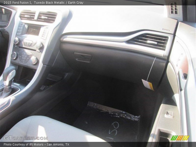 Tuxedo Black Metallic / Earth Gray 2015 Ford Fusion S