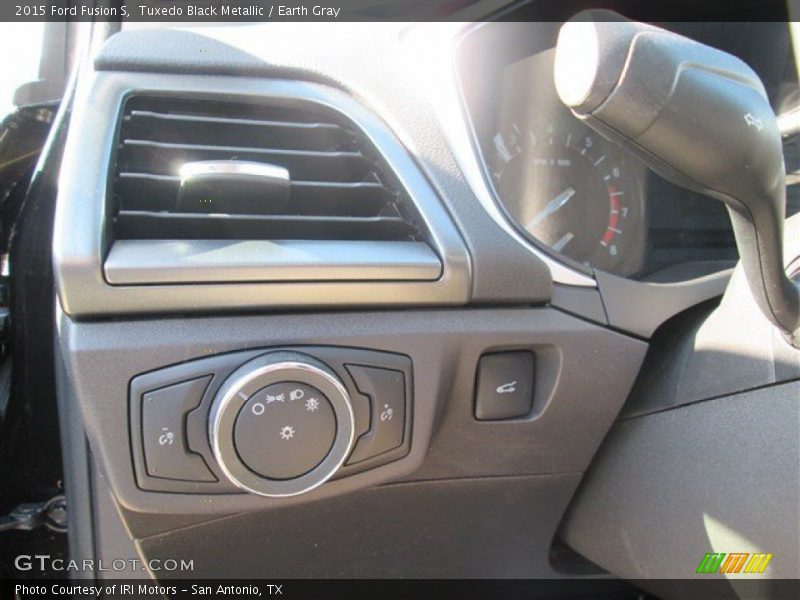 Tuxedo Black Metallic / Earth Gray 2015 Ford Fusion S