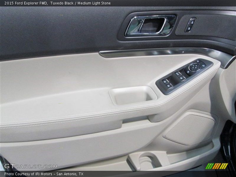 Tuxedo Black / Medium Light Stone 2015 Ford Explorer FWD
