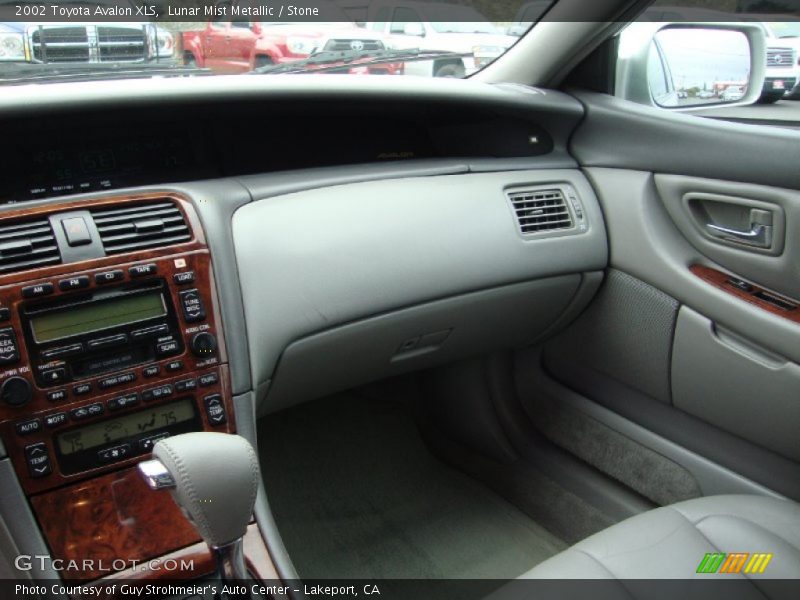 Lunar Mist Metallic / Stone 2002 Toyota Avalon XLS