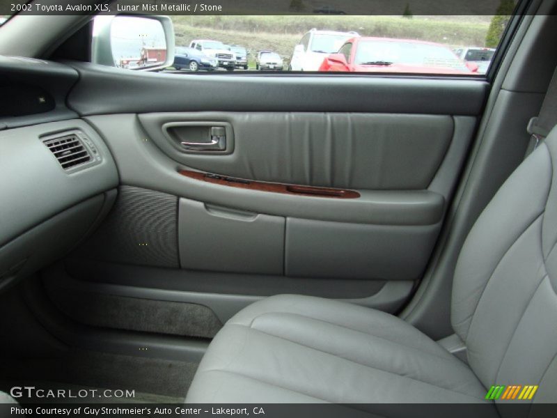 Lunar Mist Metallic / Stone 2002 Toyota Avalon XLS