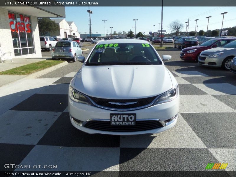 Bright White / Black/Linen 2015 Chrysler 200 Limited
