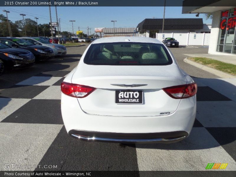 Bright White / Black/Linen 2015 Chrysler 200 Limited