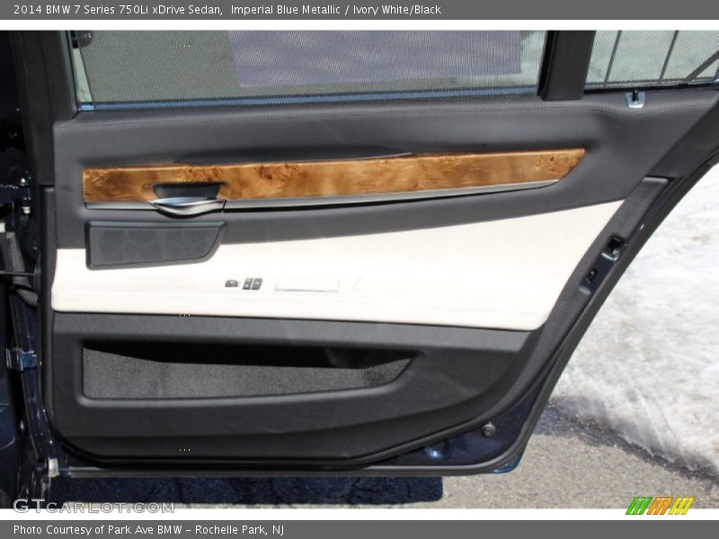 Door Panel of 2014 7 Series 750Li xDrive Sedan